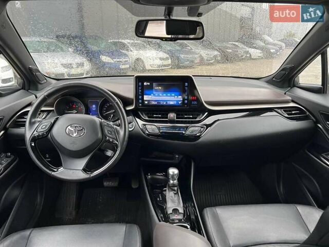Серый Тойота C-HR, объемом двигателя 1.2 л и пробегом 108 тыс. км за 19290 $, фото 35 на Automoto.ua