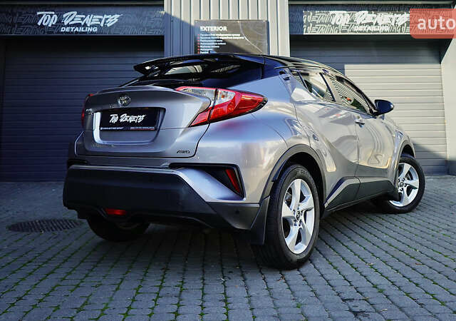 Серый Тойота C-HR, объемом двигателя 1.2 л и пробегом 89 тыс. км за 18500 $, фото 20 на Automoto.ua