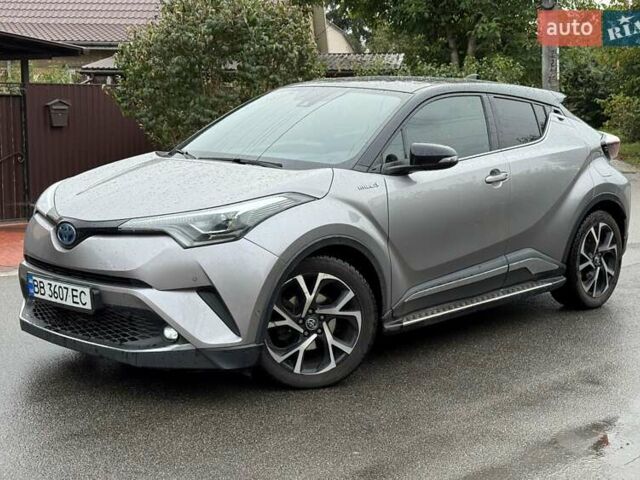 Серый Тойота C-HR, объемом двигателя 1.8 л и пробегом 90 тыс. км за 22700 $, фото 4 на Automoto.ua