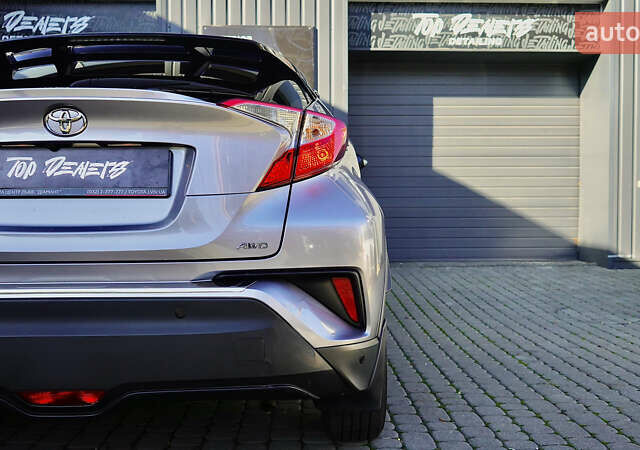 Серый Тойота C-HR, объемом двигателя 1.2 л и пробегом 89 тыс. км за 18500 $, фото 17 на Automoto.ua