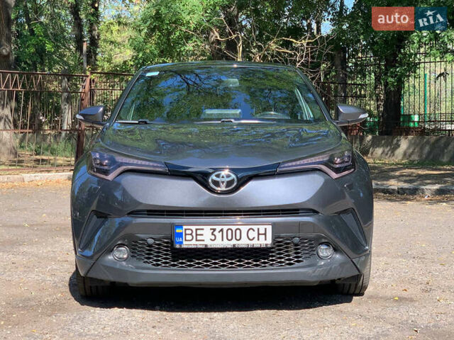 Серый Тойота C-HR, объемом двигателя 1.2 л и пробегом 66 тыс. км за 18400 $, фото 1 на Automoto.ua