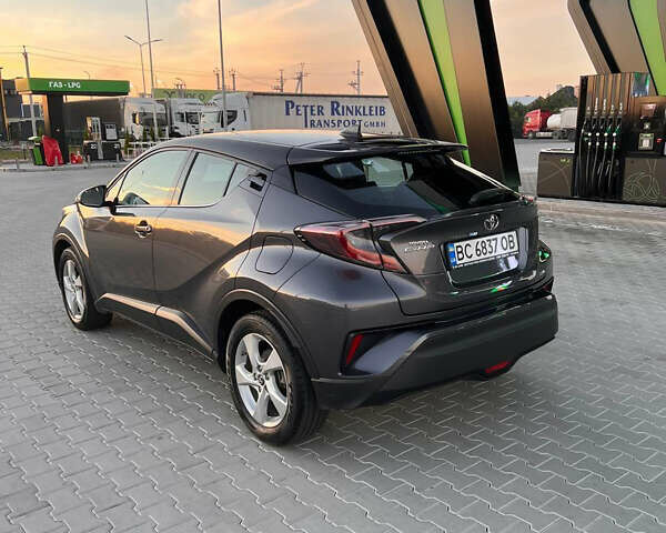 Серый Тойота C-HR, объемом двигателя 1.2 л и пробегом 143 тыс. км за 17200 $, фото 8 на Automoto.ua