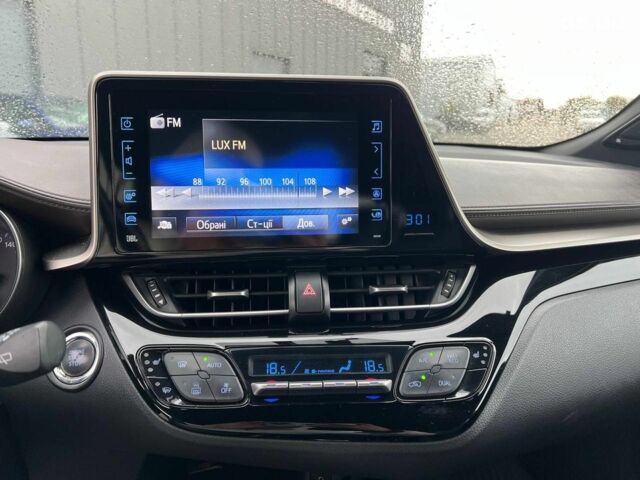 Сірий Тойота C-HR, об'ємом двигуна 1.2 л та пробігом 108 тис. км за 19290 $, фото 26 на Automoto.ua