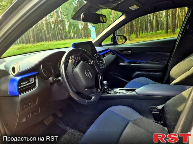 Сірий Тойота C-HR, об'ємом двигуна 1.8 л та пробігом 150 тис. км за 23500 $, фото 5 на Automoto.ua