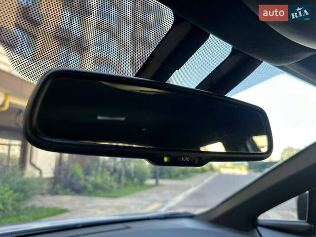 Серый Тойота C-HR, объемом двигателя 1.8 л и пробегом 90 тыс. км за 19999 $, фото 45 на Automoto.ua