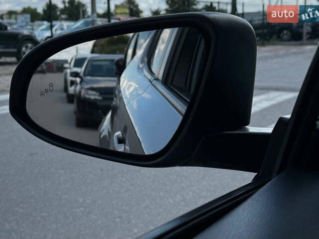 Серый Тойота C-HR, объемом двигателя 1.99 л и пробегом 92 тыс. км за 21300 $, фото 7 на Automoto.ua