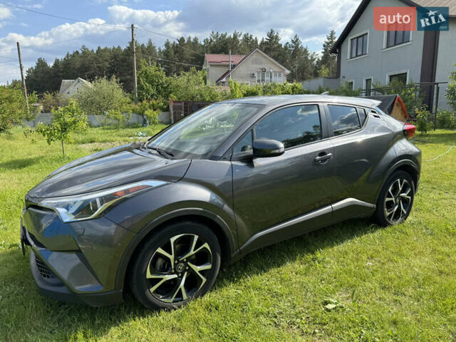 Сірий Тойота C-HR, об'ємом двигуна 1.99 л та пробігом 133 тис. км за 15499 $, фото 6 на Automoto.ua