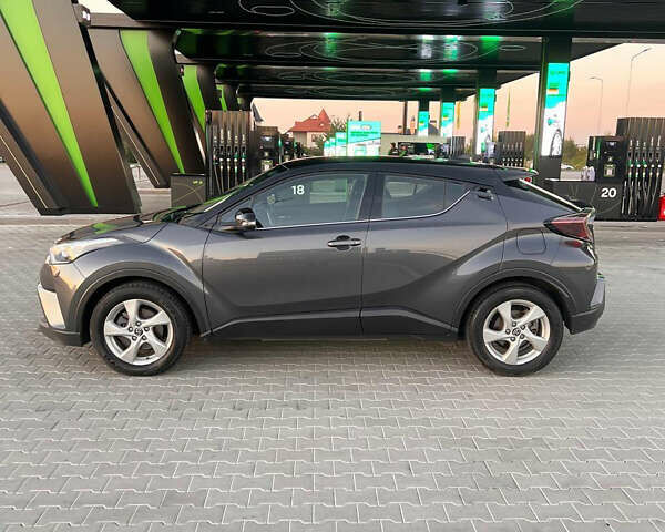 Серый Тойота C-HR, объемом двигателя 1.2 л и пробегом 143 тыс. км за 17200 $, фото 4 на Automoto.ua