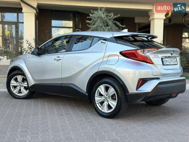 Серый Тойота C-HR, объемом двигателя 1.8 л и пробегом 90 тыс. км за 19700 $, фото 14 на Automoto.ua