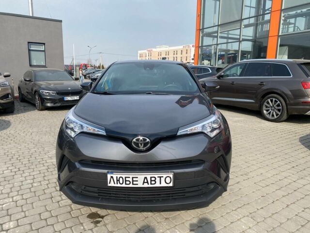 Серый Тойота C-HR, объемом двигателя 1.8 л и пробегом 109 тыс. км за 18600 $, фото 1 на Automoto.ua