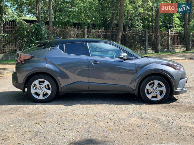 Серый Тойота C-HR, объемом двигателя 1.2 л и пробегом 66 тыс. км за 18400 $, фото 4 на Automoto.ua
