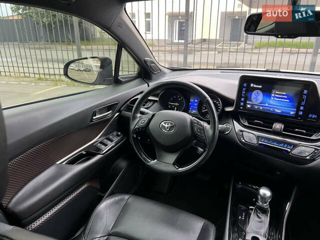 Серый Тойота C-HR, объемом двигателя 1.2 л и пробегом 93 тыс. км за 19950 $, фото 28 на Automoto.ua
