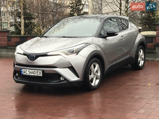 Серый Тойота C-HR, объемом двигателя 1.8 л и пробегом 69 тыс. км за 20700 $, фото 5 на Automoto.ua