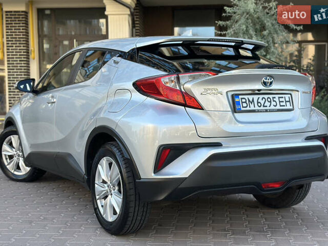 Серый Тойота C-HR, объемом двигателя 1.8 л и пробегом 90 тыс. км за 19700 $, фото 12 на Automoto.ua
