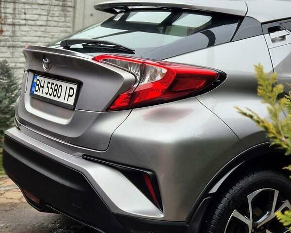 Серый Тойота C-HR, объемом двигателя 2 л и пробегом 67 тыс. км за 17300 $, фото 26 на Automoto.ua