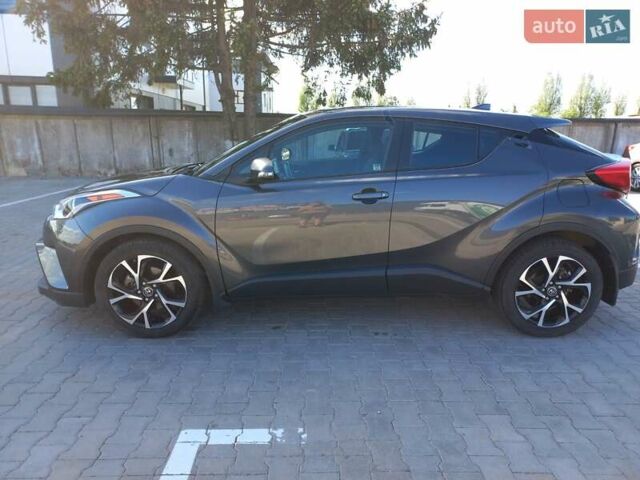 Серый Тойота C-HR, объемом двигателя 2 л и пробегом 47 тыс. км за 18000 $, фото 6 на Automoto.ua