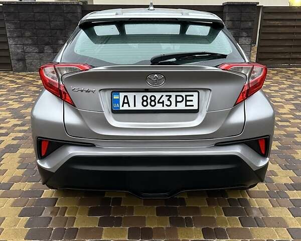 Серый Тойота C-HR, объемом двигателя 1.99 л и пробегом 94 тыс. км за 16200 $, фото 9 на Automoto.ua