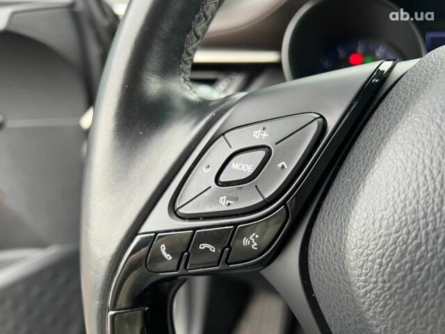 Сірий Тойота C-HR, об'ємом двигуна 1.2 л та пробігом 108 тис. км за 19290 $, фото 24 на Automoto.ua