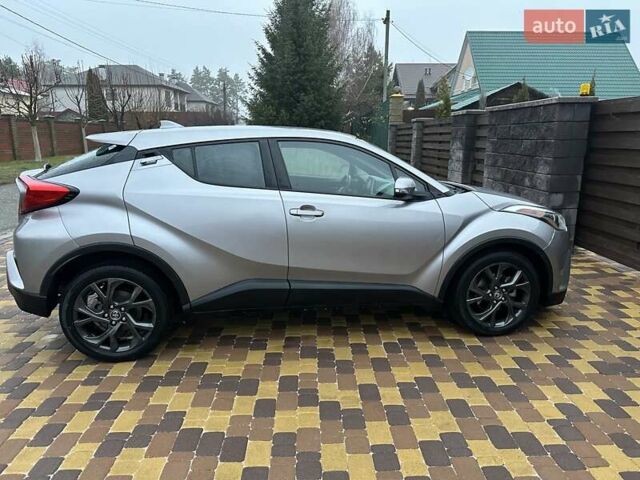Серый Тойота C-HR, объемом двигателя 1.99 л и пробегом 94 тыс. км за 16200 $, фото 26 на Automoto.ua