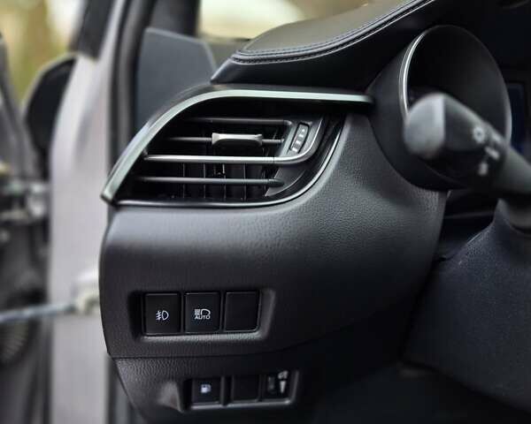 Серый Тойота C-HR, объемом двигателя 2 л и пробегом 67 тыс. км за 17300 $, фото 41 на Automoto.ua