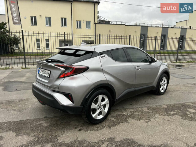 Серый Тойота C-HR, объемом двигателя 1.2 л и пробегом 93 тыс. км за 19950 $, фото 4 на Automoto.ua