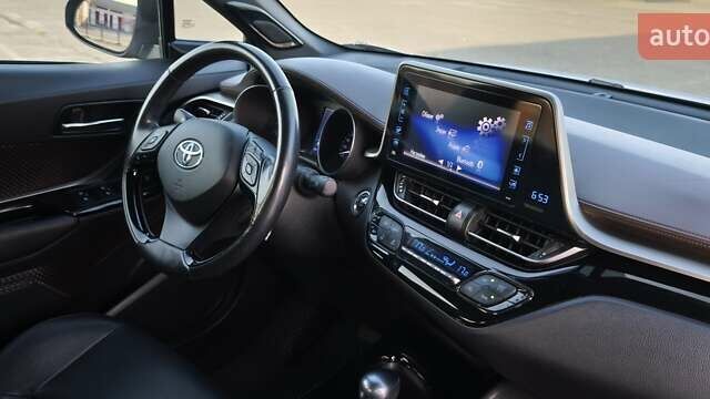 Серый Тойота C-HR, объемом двигателя 1.2 л и пробегом 53 тыс. км за 19500 $, фото 22 на Automoto.ua