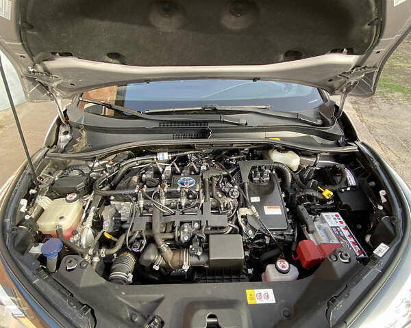 Серый Тойота C-HR, объемом двигателя 1.8 л и пробегом 112 тыс. км за 22801 $, фото 18 на Automoto.ua