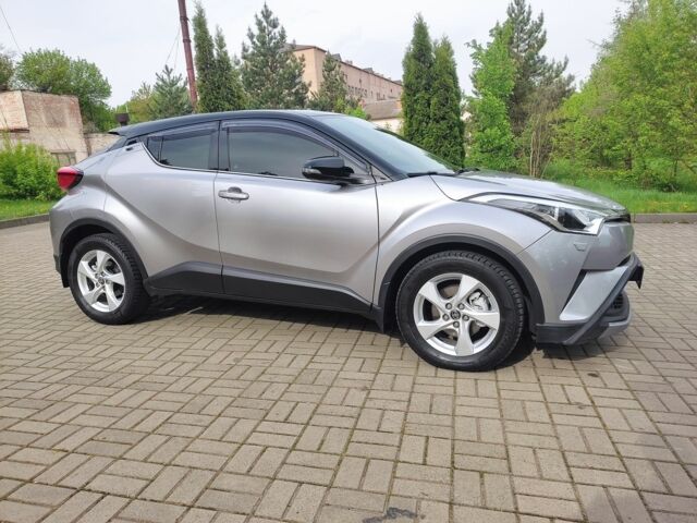 Серый Тойота C-HR, объемом двигателя 0.12 л и пробегом 80 тыс. км за 17100 $, фото 10 на Automoto.ua