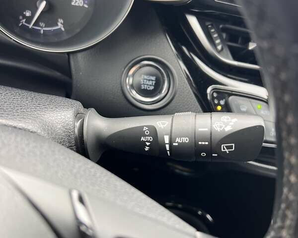 Серый Тойота C-HR, объемом двигателя 1.2 л и пробегом 55 тыс. км за 23200 $, фото 21 на Automoto.ua