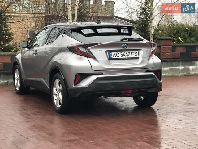 Серый Тойота C-HR, объемом двигателя 1.8 л и пробегом 69 тыс. км за 20700 $, фото 9 на Automoto.ua