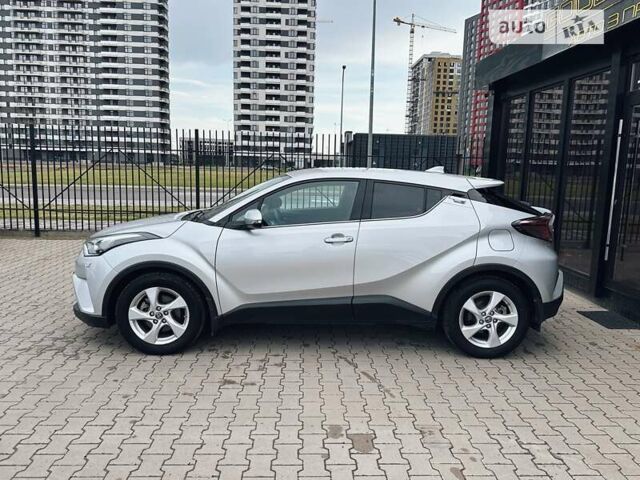 Сірий Тойота C-HR, об'ємом двигуна 1.2 л та пробігом 89 тис. км за 20200 $, фото 3 на Automoto.ua