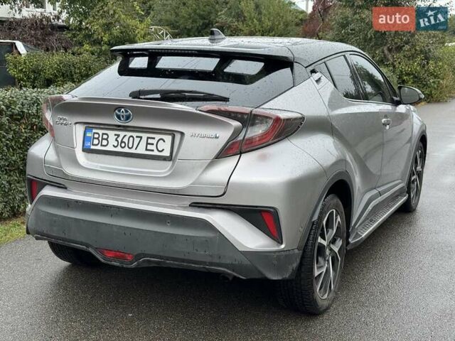 Серый Тойота C-HR, объемом двигателя 1.8 л и пробегом 90 тыс. км за 22700 $, фото 21 на Automoto.ua