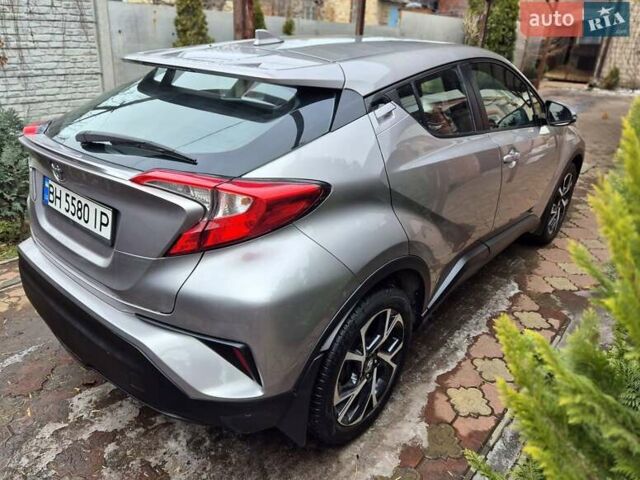 Серый Тойота C-HR, объемом двигателя 2 л и пробегом 67 тыс. км за 17300 $, фото 24 на Automoto.ua