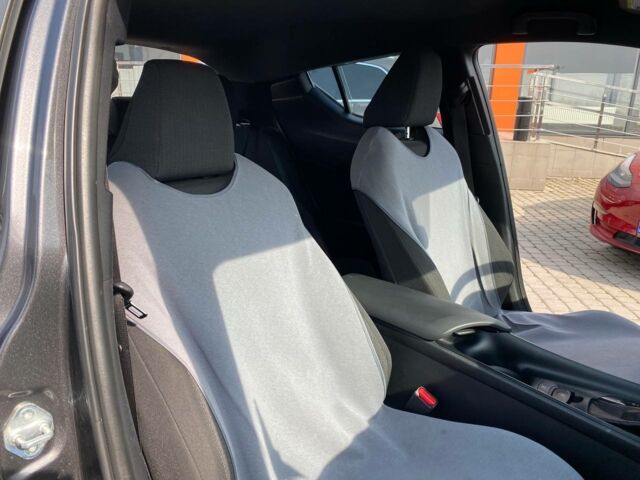 Серый Тойота C-HR, объемом двигателя 1.8 л и пробегом 109 тыс. км за 18600 $, фото 33 на Automoto.ua