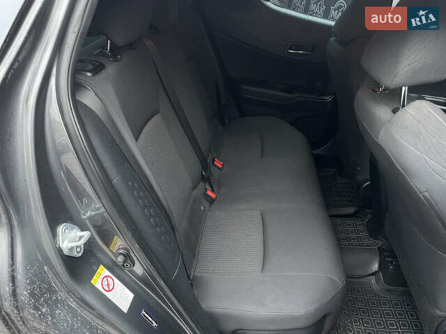Серый Тойота C-HR, объемом двигателя 2 л и пробегом 115 тыс. км за 16900 $, фото 10 на Automoto.ua