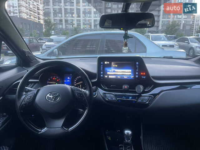 Серый Тойота C-HR, объемом двигателя 1.2 л и пробегом 76 тыс. км за 22000 $, фото 8 на Automoto.ua