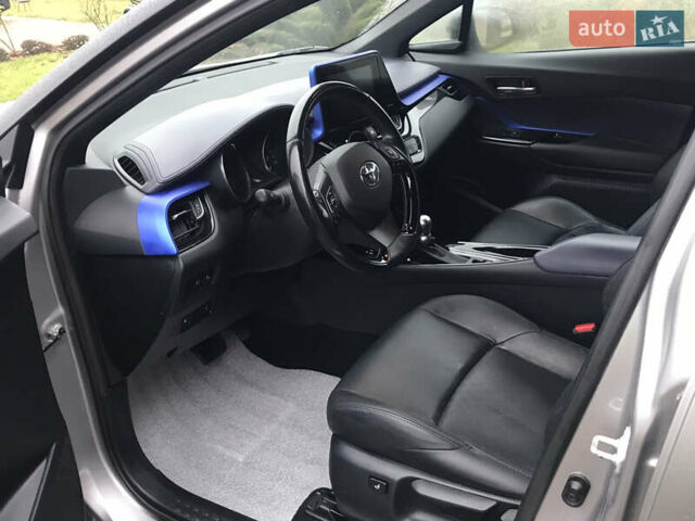 Серый Тойота C-HR, объемом двигателя 1.8 л и пробегом 69 тыс. км за 20700 $, фото 15 на Automoto.ua