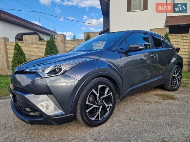 Серый Тойота C-HR, объемом двигателя 2 л и пробегом 117 тыс. км за 15300 $, фото 4 на Automoto.ua