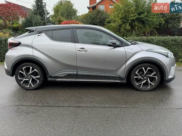 Серый Тойота C-HR, объемом двигателя 1.8 л и пробегом 90 тыс. км за 22700 $, фото 18 на Automoto.ua