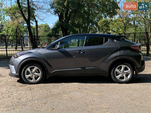 Серый Тойота C-HR, объемом двигателя 1.2 л и пробегом 66 тыс. км за 18400 $, фото 7 на Automoto.ua