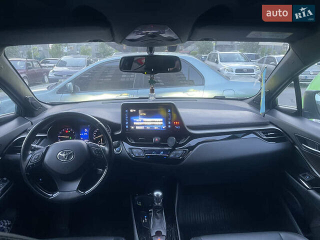 Серый Тойота C-HR, объемом двигателя 1.2 л и пробегом 76 тыс. км за 22000 $, фото 5 на Automoto.ua