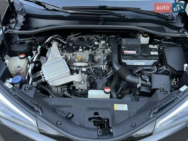 Серый Тойота C-HR, объемом двигателя 1.2 л и пробегом 112 тыс. км за 16800 $, фото 18 на Automoto.ua