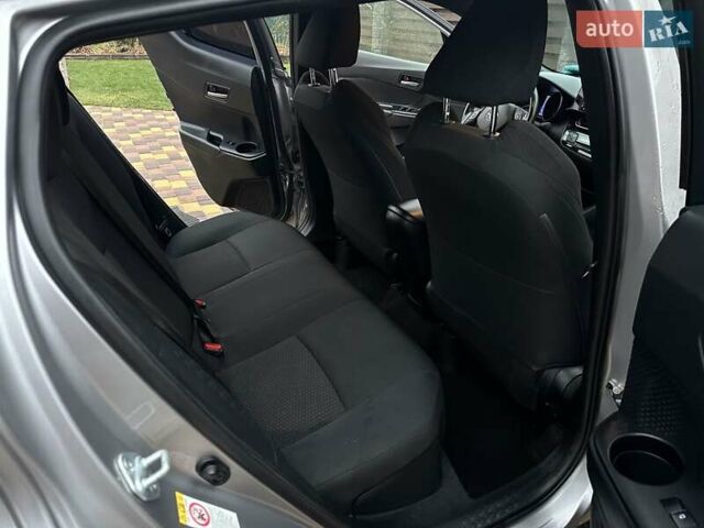 Серый Тойота C-HR, объемом двигателя 1.99 л и пробегом 94 тыс. км за 16200 $, фото 16 на Automoto.ua
