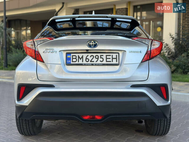 Серый Тойота C-HR, объемом двигателя 1.8 л и пробегом 90 тыс. км за 19700 $, фото 16 на Automoto.ua
