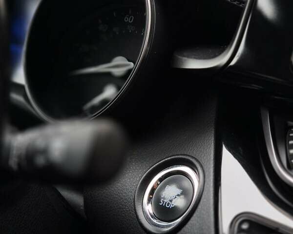 Серый Тойота C-HR, объемом двигателя 2 л и пробегом 67 тыс. км за 17300 $, фото 62 на Automoto.ua