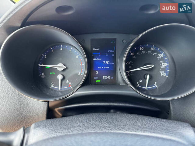 Серый Тойота C-HR, объемом двигателя 1.99 л и пробегом 92 тыс. км за 19500 $, фото 14 на Automoto.ua