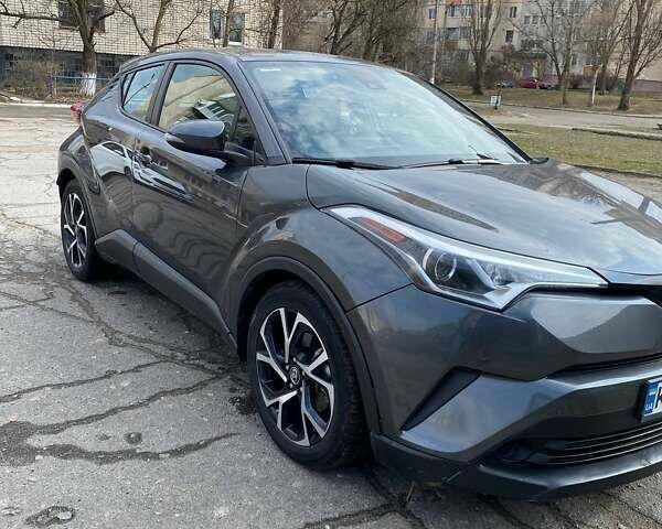 Сірий Тойота C-HR, об'ємом двигуна 1.99 л та пробігом 78 тис. км за 17000 $, фото 4 на Automoto.ua