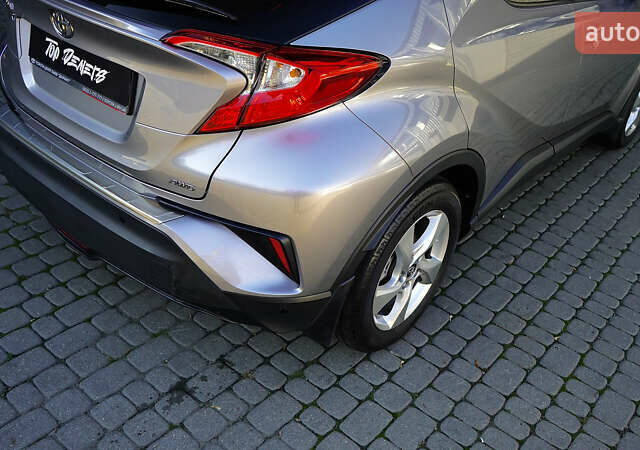 Серый Тойота C-HR, объемом двигателя 1.2 л и пробегом 89 тыс. км за 18500 $, фото 18 на Automoto.ua