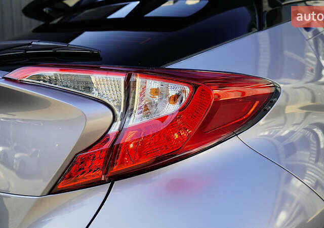Серый Тойота C-HR, объемом двигателя 1.2 л и пробегом 89 тыс. км за 18500 $, фото 19 на Automoto.ua