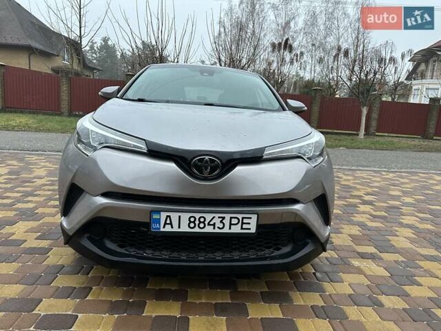 Серый Тойота C-HR, объемом двигателя 1.99 л и пробегом 94 тыс. км за 16200 $, фото 20 на Automoto.ua